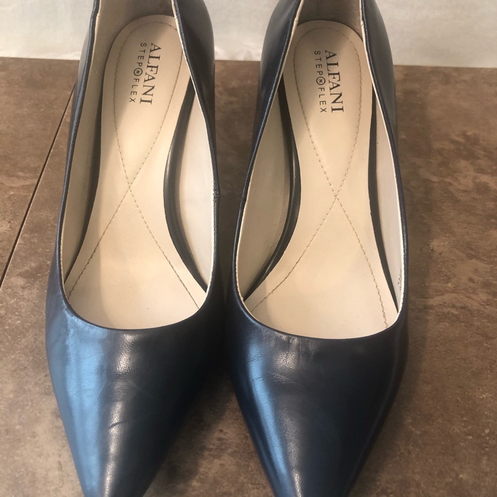 Alfani Step N Flex Jeules Navy Pumps Size 7.5W